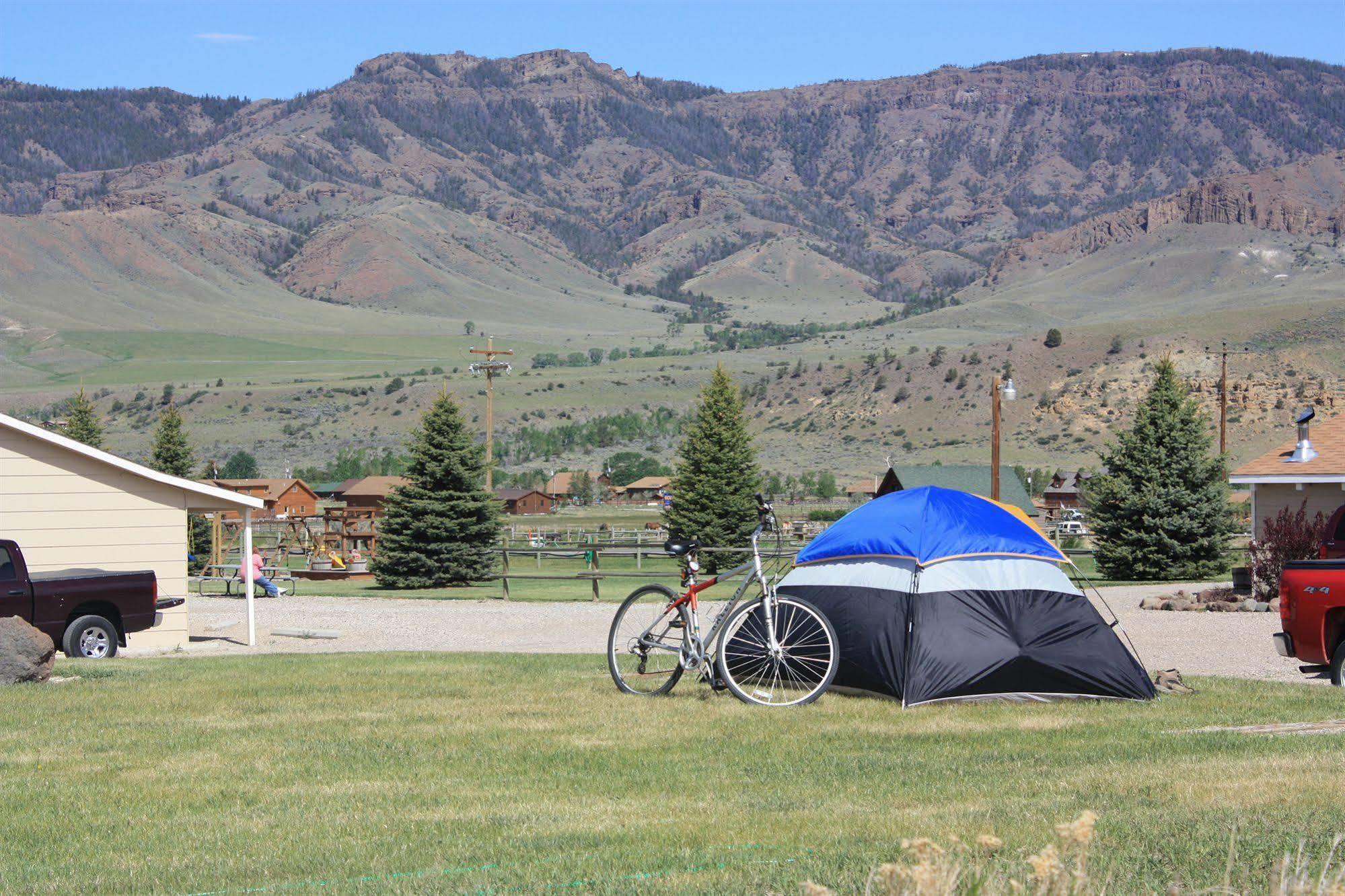 Green Creek Inn And Rv Park Wapiti Exterior photo